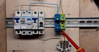 Установка устройства защитного отключения в Екатеринбурге в октябре