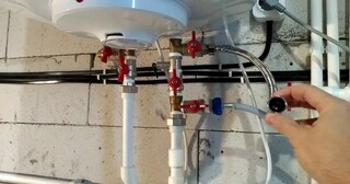 Установка накопительного водонагревателя в Екатеринбурге в октябре